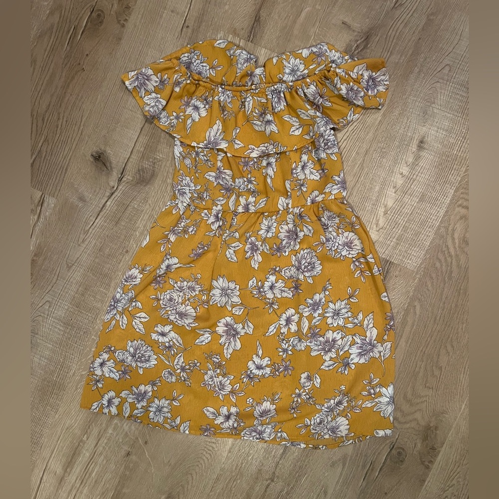 Xhilaration dress. Ruffle off should top- medium
